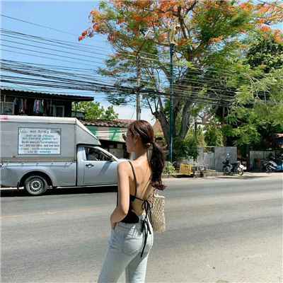 微信清新唯美阳光女生头像