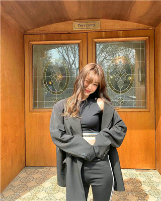 微信清新唯美阳光女生头像