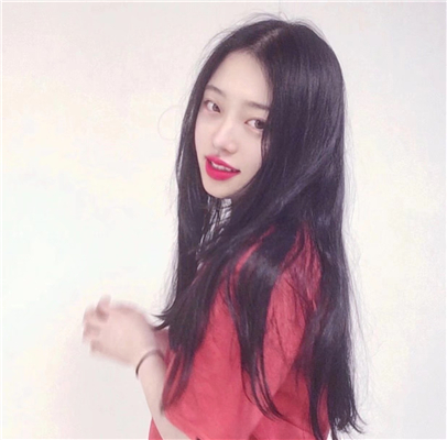 微信阳光清新性感女生头像