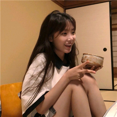 微信清新时尚气质文艺女生头像