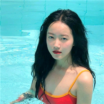 微信清新时尚阳光女生头像