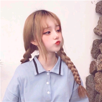 微信阳光清新性感女生头像