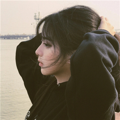 微信清新时尚气质文艺女生头像