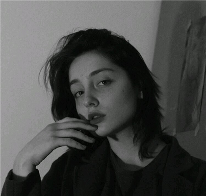 微信清新时尚阳光女生头像