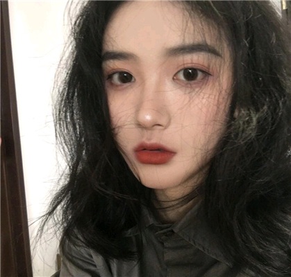 微信清新时尚阳光女生头像