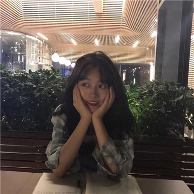 微信纯洁佛系时尚女生头像