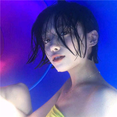 微信唯美阳光女生头像