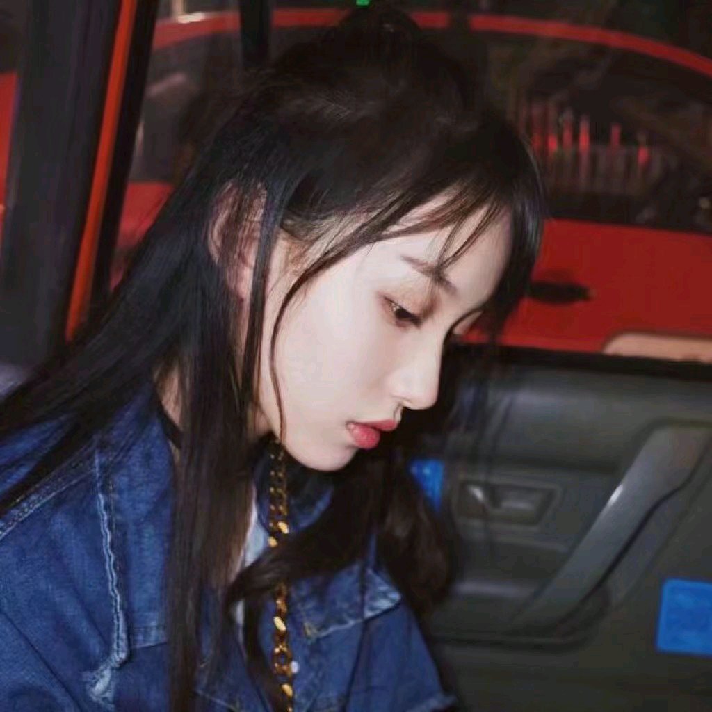 非主流好看女生微信头像