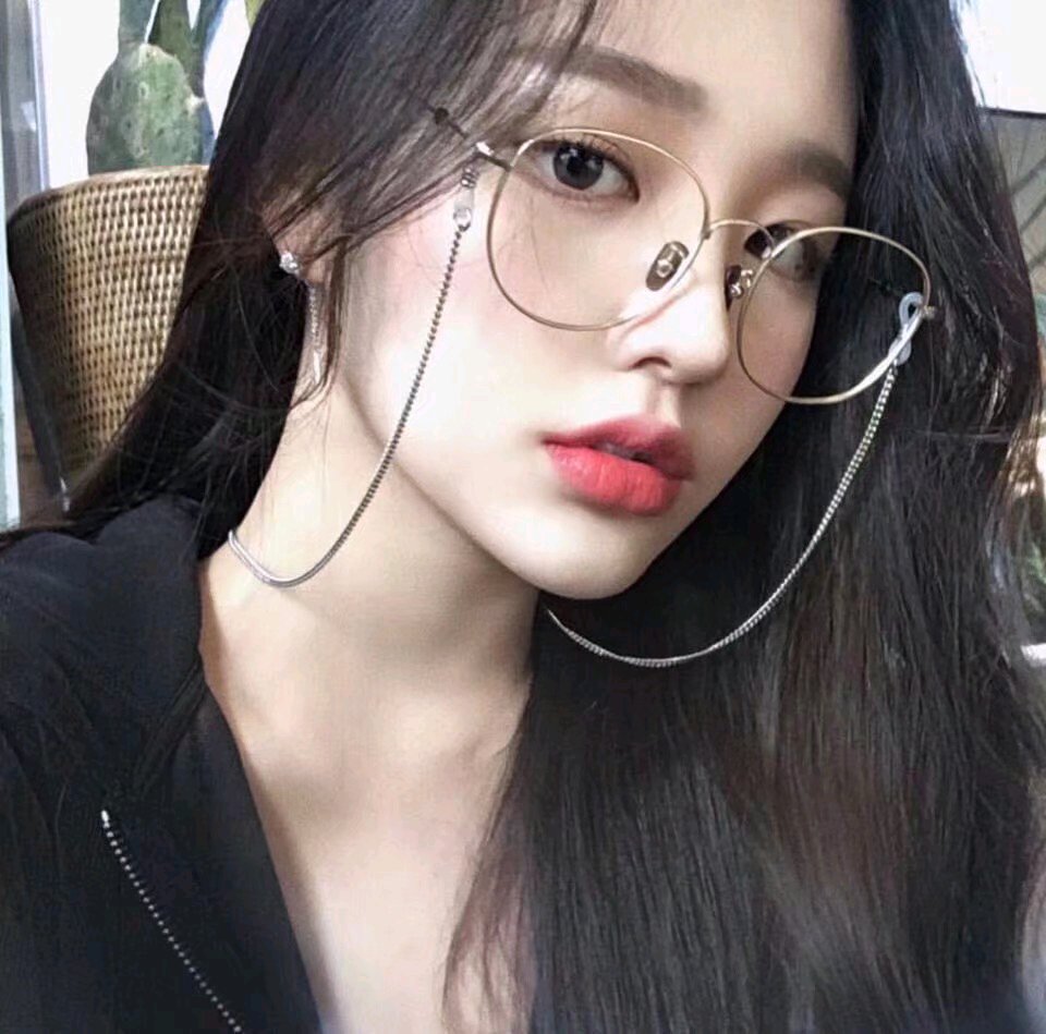 非主流好看女生微信头像