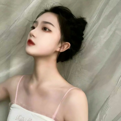 2019微信最新最潮最时尚的帅气女生头像下载