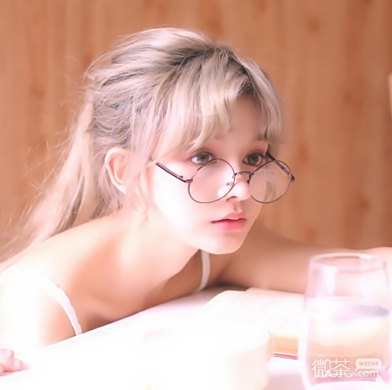 微信简约文艺森系女生头像