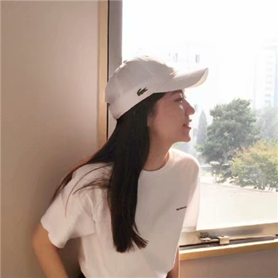 微信时尚文艺迷人女生头像