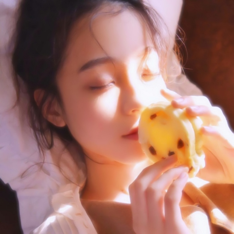 微信气质高颜值时尚女生头像