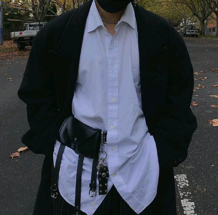 微信潮流性感冷酷男生头像