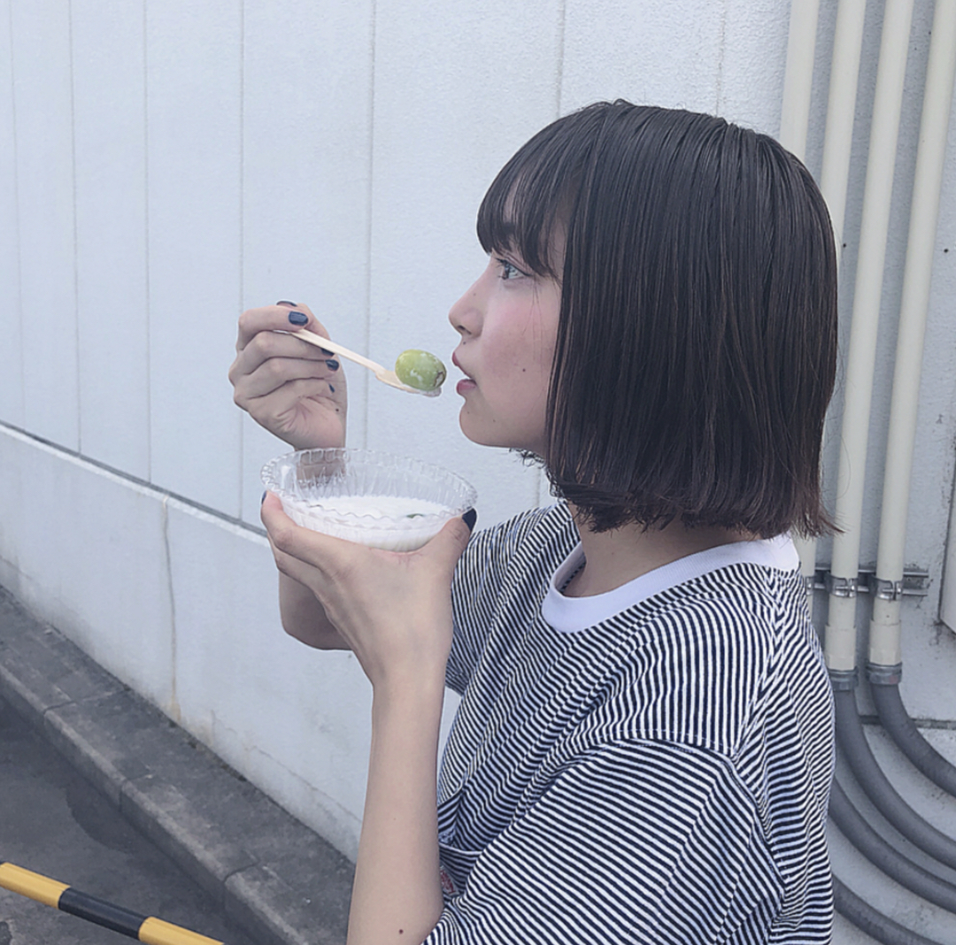 微信阳光文艺女生头像