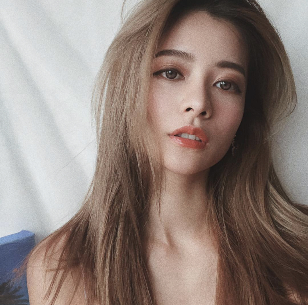 微信清新气质阳光迷人女生头像