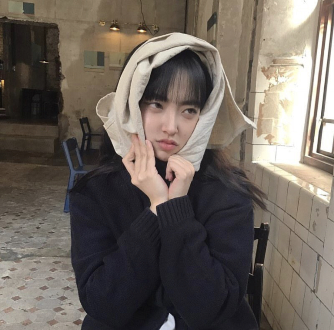 微信时尚阳光气质女生头像