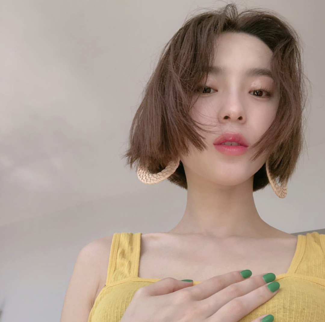 微信清新气质阳光迷人女生头像