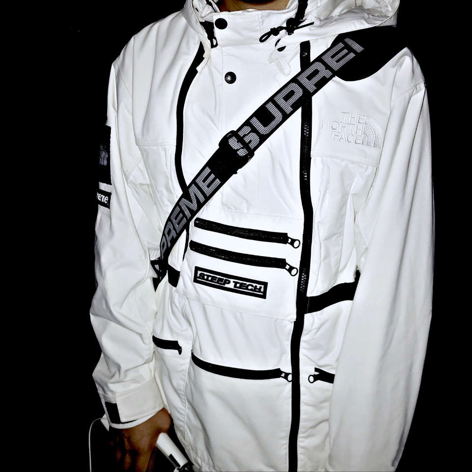 微信潮流性感冷酷男生头像