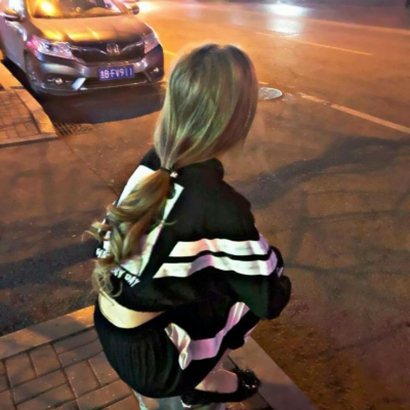 个性潮酷的女生系列微信头像合集下载