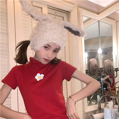 简洁气质阳光女生微信头像