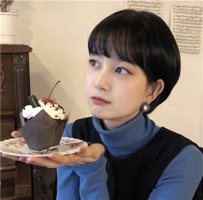 微信阳光唯美气质女生头像