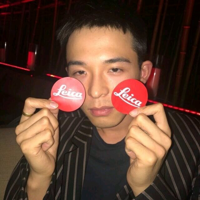 微信潮流性感冷酷男生头像