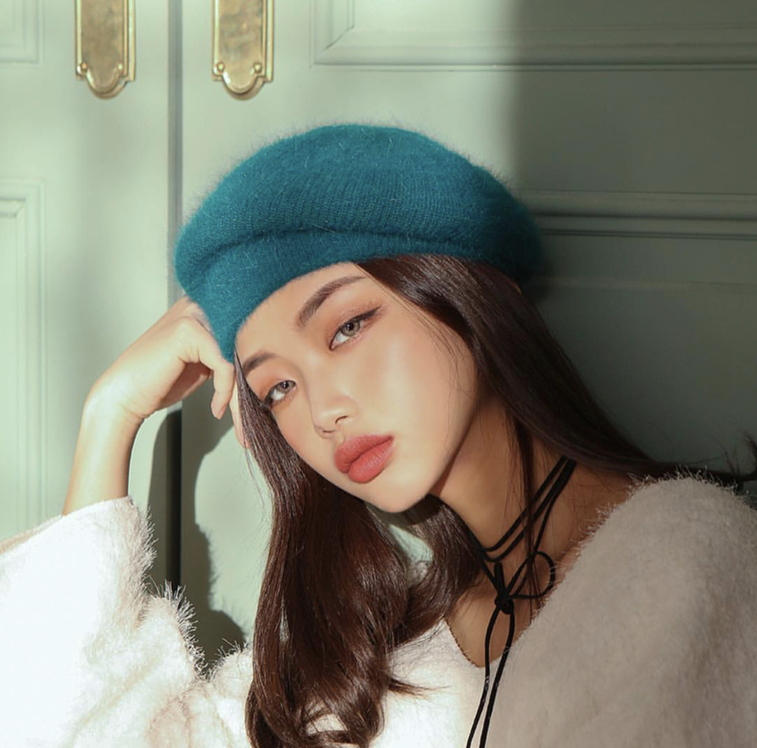 微信时尚阳光气质女生头像