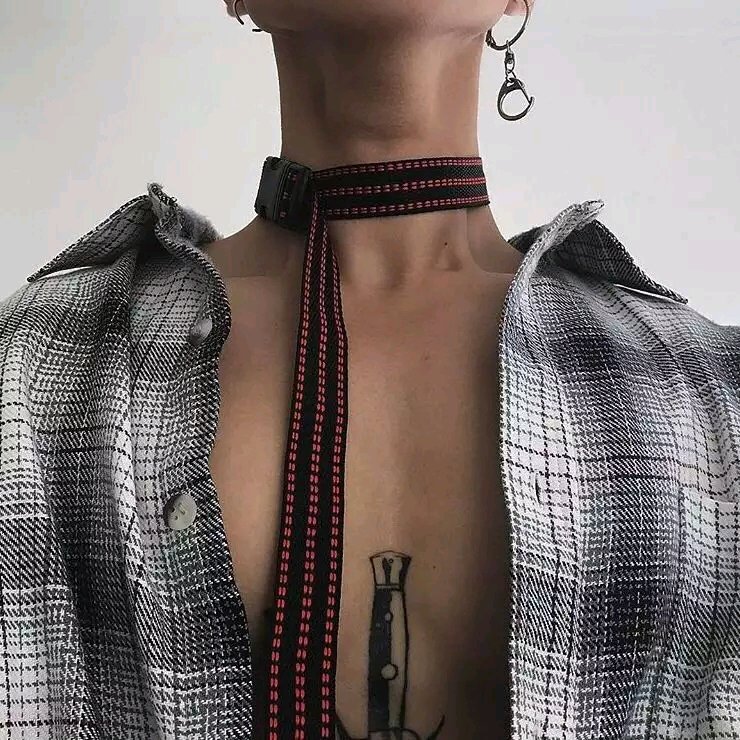 微信潮流性感冷酷男生头像