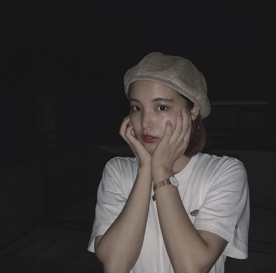 微信阳光文艺女生头像