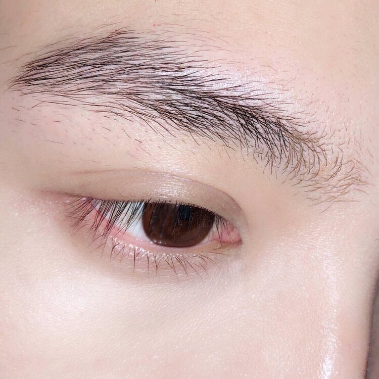 微信潮流性感冷酷男生头像