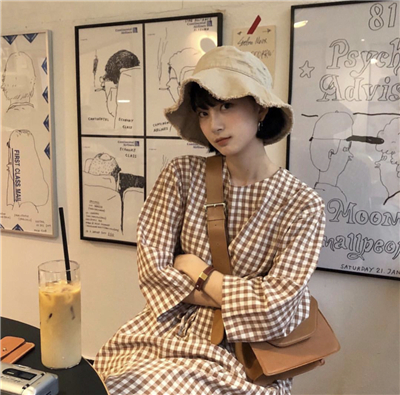 微信阳光唯美气质女生头像