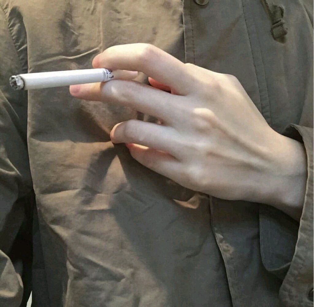 微信潮流性感冷酷男生头像