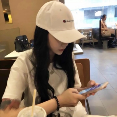 个性潮酷的女生系列微信头像合集下载