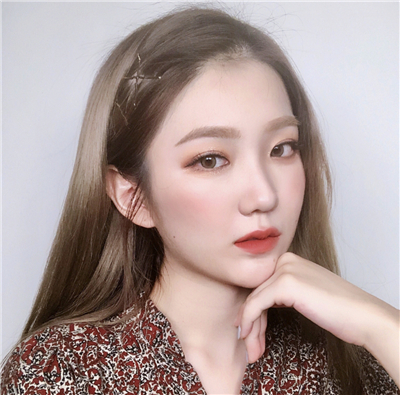 微信阳光唯美气质女生头像