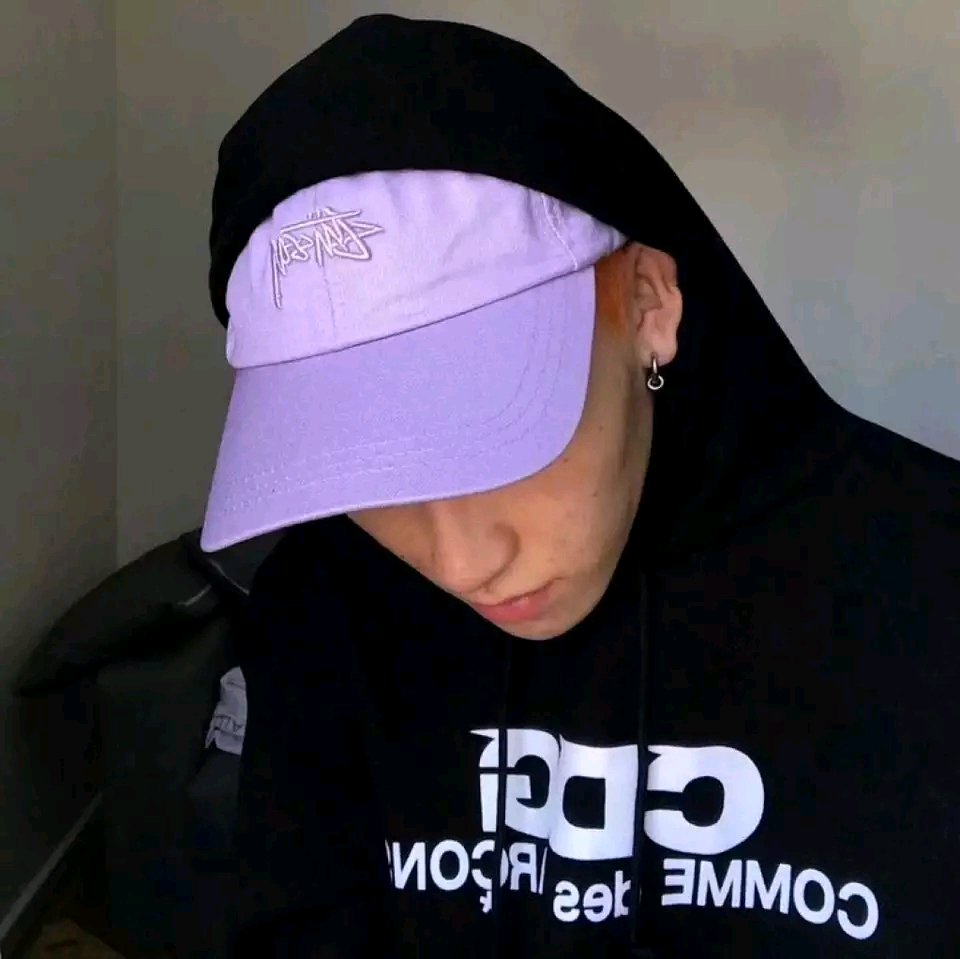 微信潮流性感冷酷男生头像