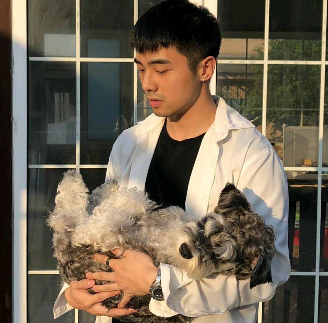 微信冷酷阳光气质男生头像