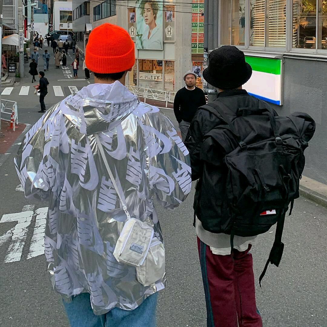 微信潮流性感冷酷男生头像