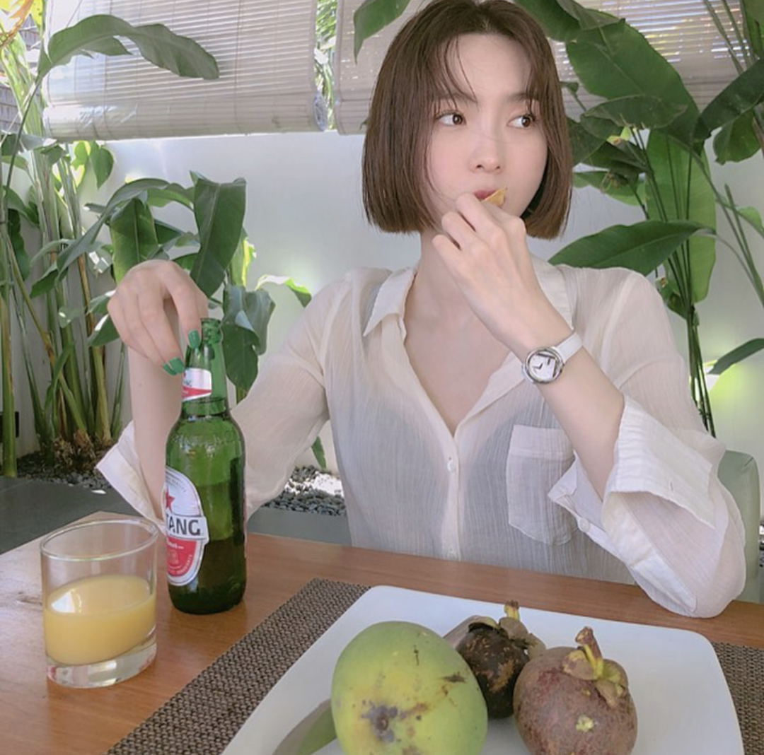 微信清新气质阳光迷人女生头像