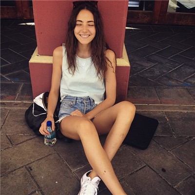 微信清新时尚阳光欧美女生头像