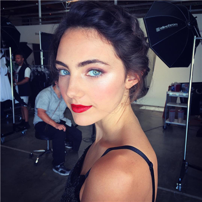 微信清新时尚阳光欧美女生头像