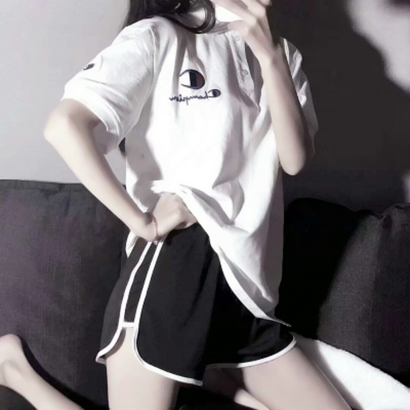 性感火辣的微信个性韩范女生头像下载