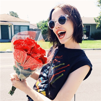 微信清新时尚阳光欧美女生头像