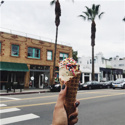 微信清新时尚阳光欧美女生头像