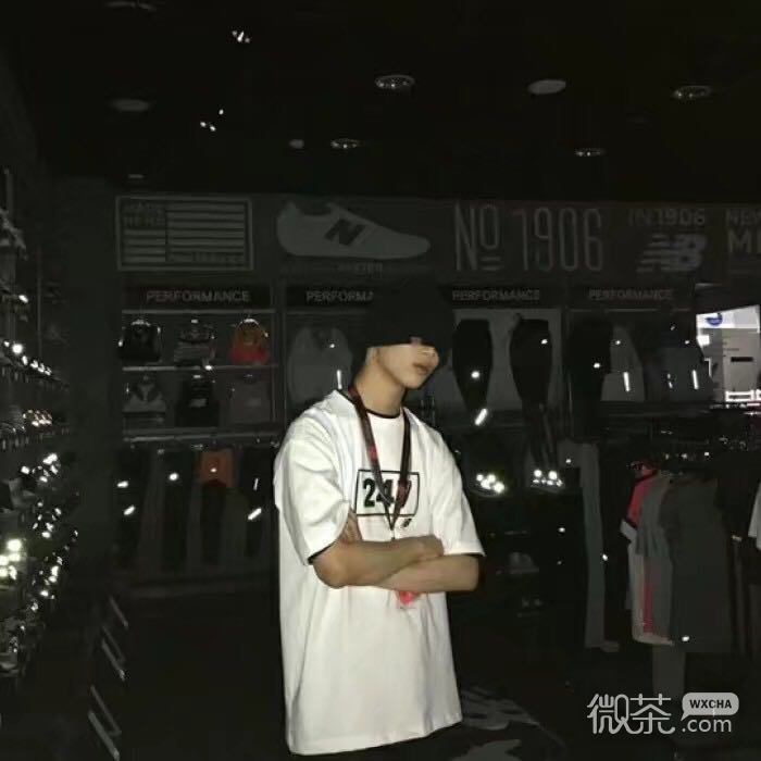 微信洒脱高颜值帅气男生头像
