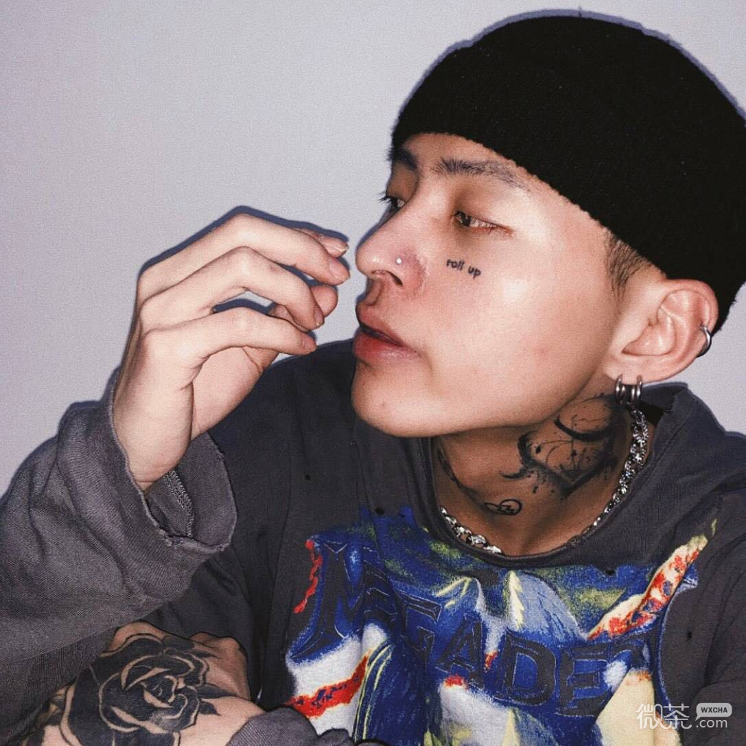 微信帅气成熟性感男生头像