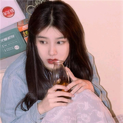 清新迷人气质女生头像