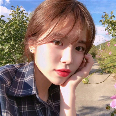 微信小清新阳光温馨女生头像