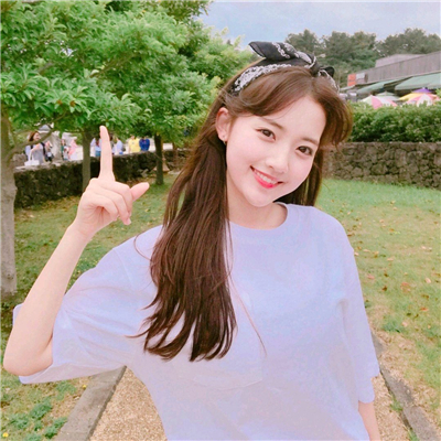 微信小清新阳光温馨女生头像