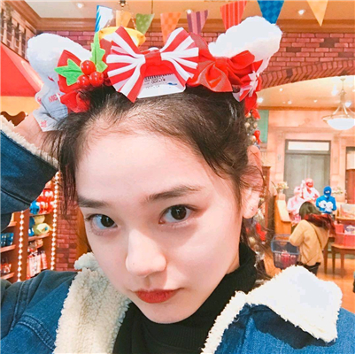 微信小清新阳光温馨女生头像